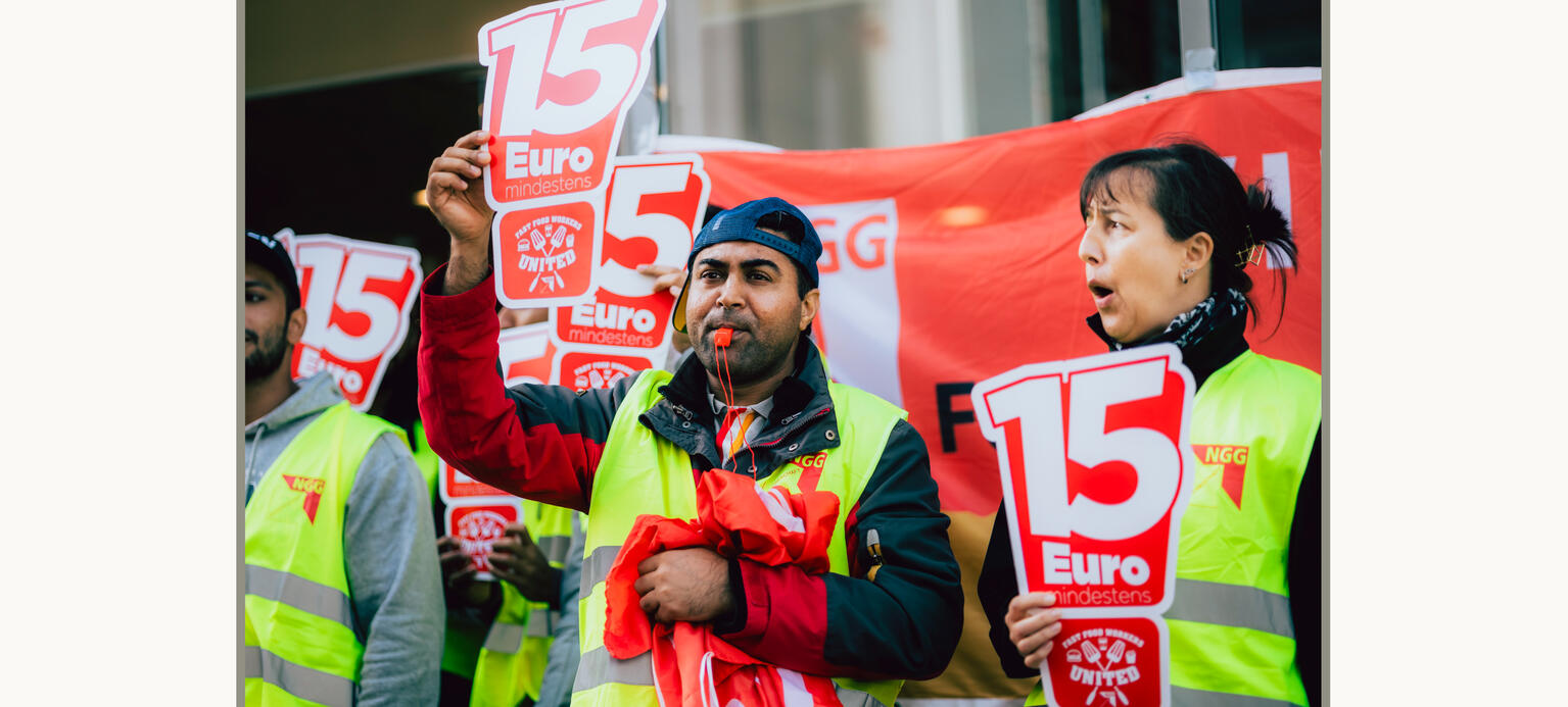 Foto von Streikenden aus der Fastfoodbranche